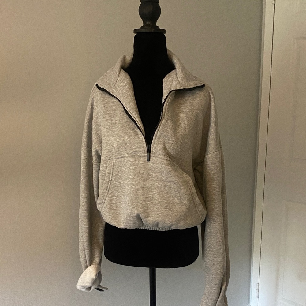 PrettyLittleThing Heather Gray Half Zip